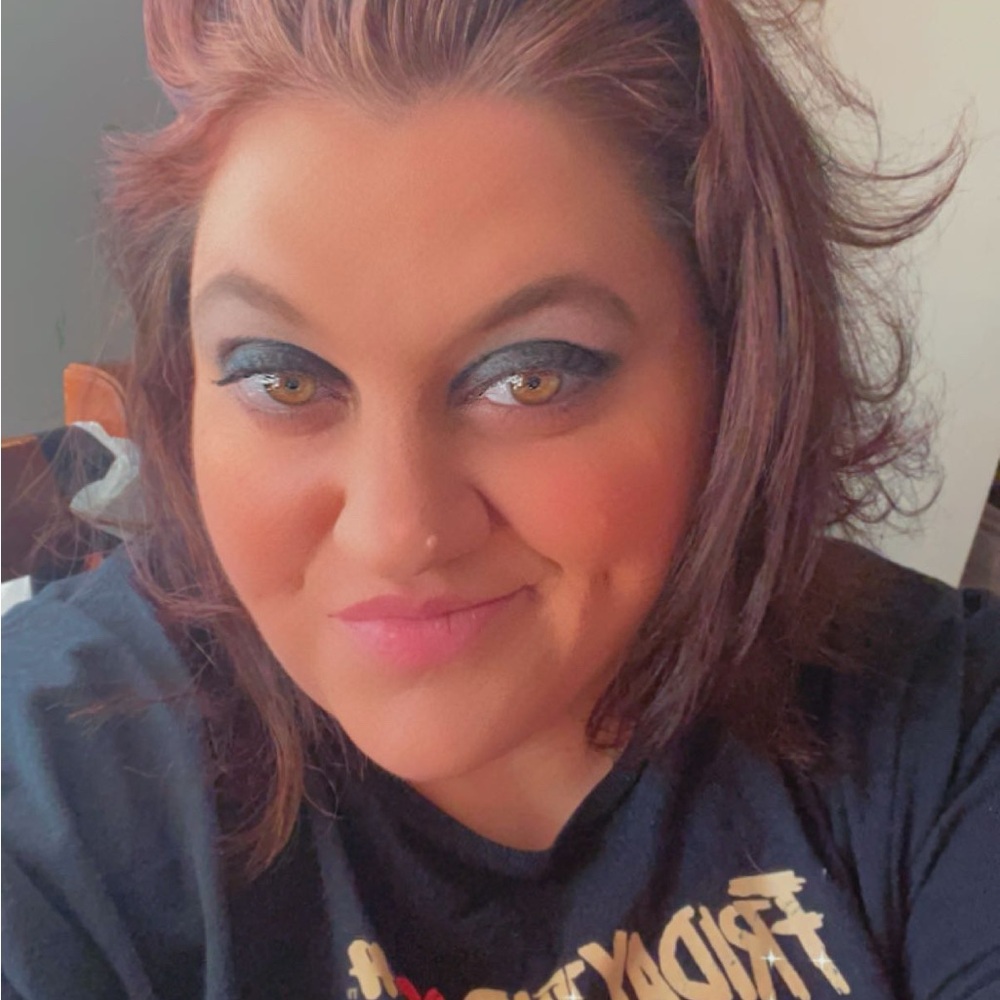 Meet your Posher, Kara